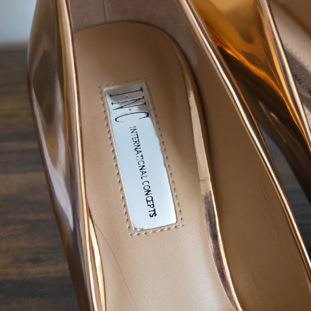 Sexy Rose Gold Metallic Pumps INC International Concepts - Picture 4 of 4